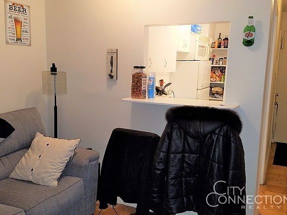 3rd image of 245 E 35th St APT 4F