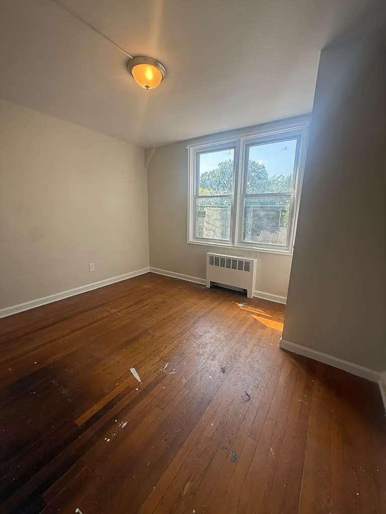3 bed, $2,295 — Photo 2