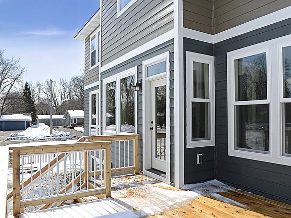 5th image of 2950 Milton Ct