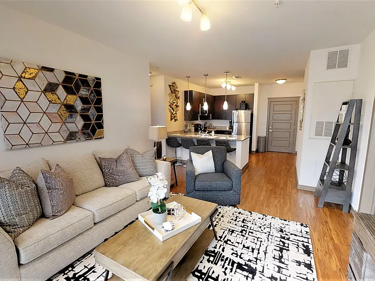 2700 Capitol Park — Photo 10
