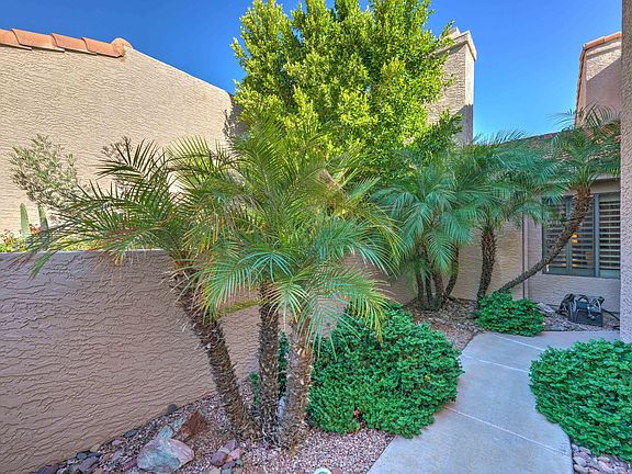 4th image of 1735 N Sierra Vista Dr