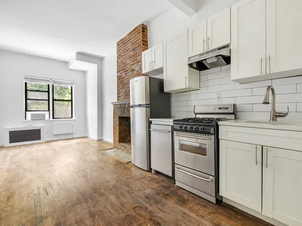 307 W 29th St APT 2A, New York, NY 10001
