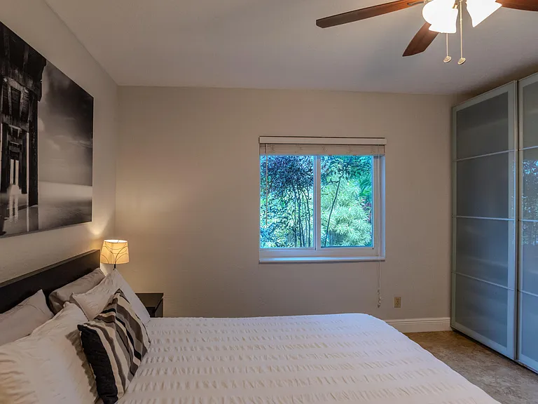 1401 NE 17th Way — Photo 24