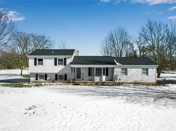 2863 Hartland Rd, Gasport, NY 14067