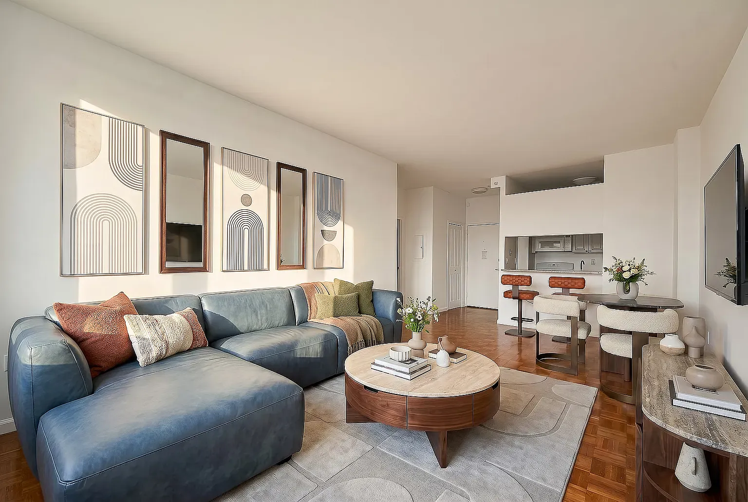 350 West 43rd Street — Photo 2