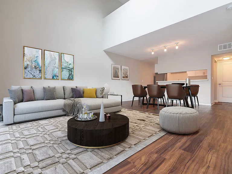 Beverly Plaza Apartments — Photo 7