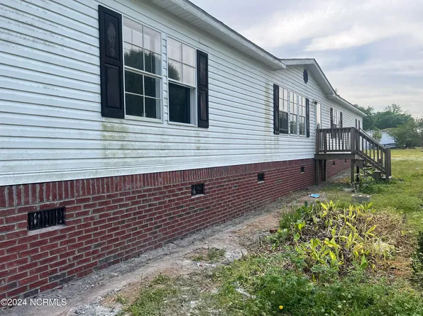 120 Blackwater Drive, Willard, NC 28478