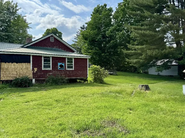 59 Rail Road Avenue, Dexter, ME 04930