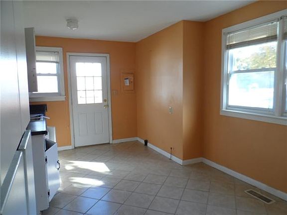 4th image of 508 E Park Ave