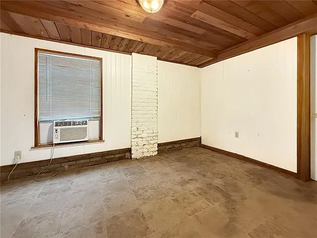 627 N Olympia St #B — Photo 8