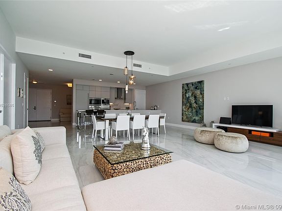 5th image of 17475 Collins Ave Unit 1903