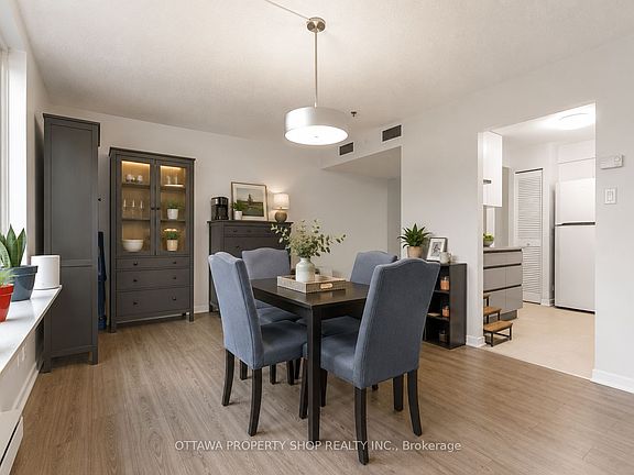 4th image of 800 McKellar Ave #204