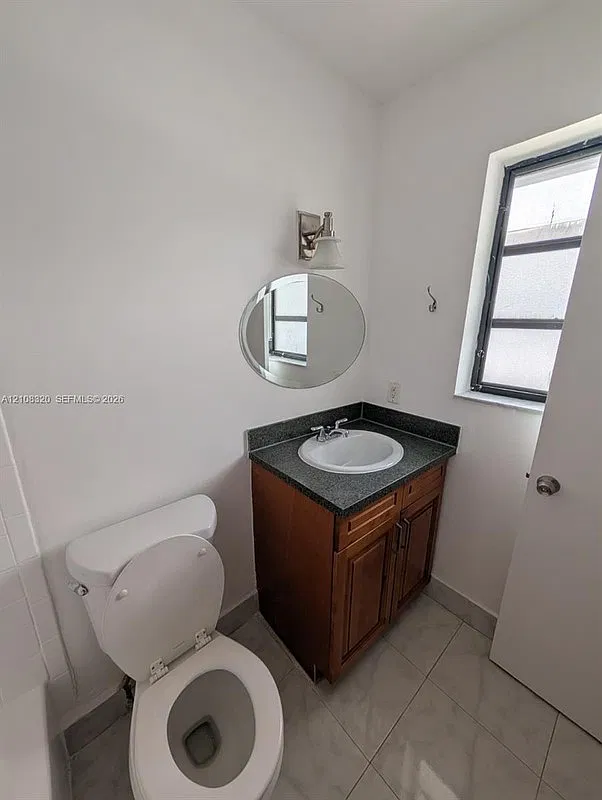 235 Antilla Ave #4 — Photo 4