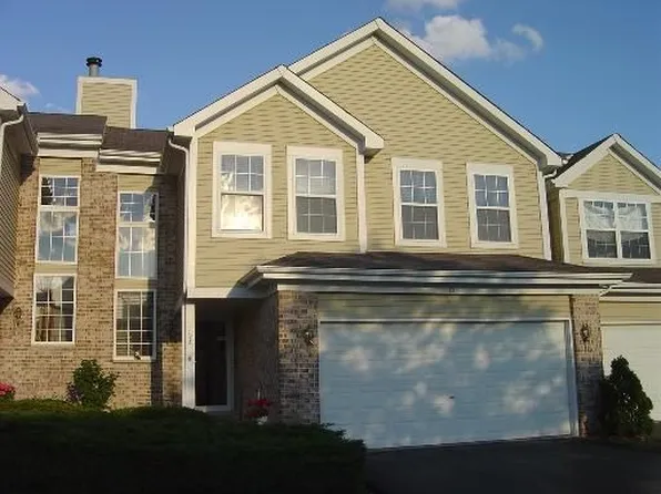 153 Sussex Ct, Roselle, IL 60172