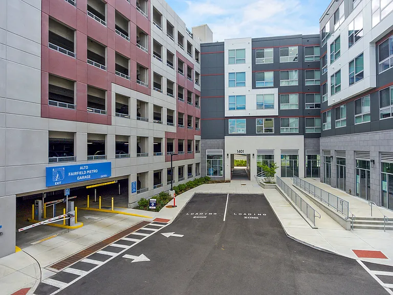 Alto Fairfield Metro — Photo 31
