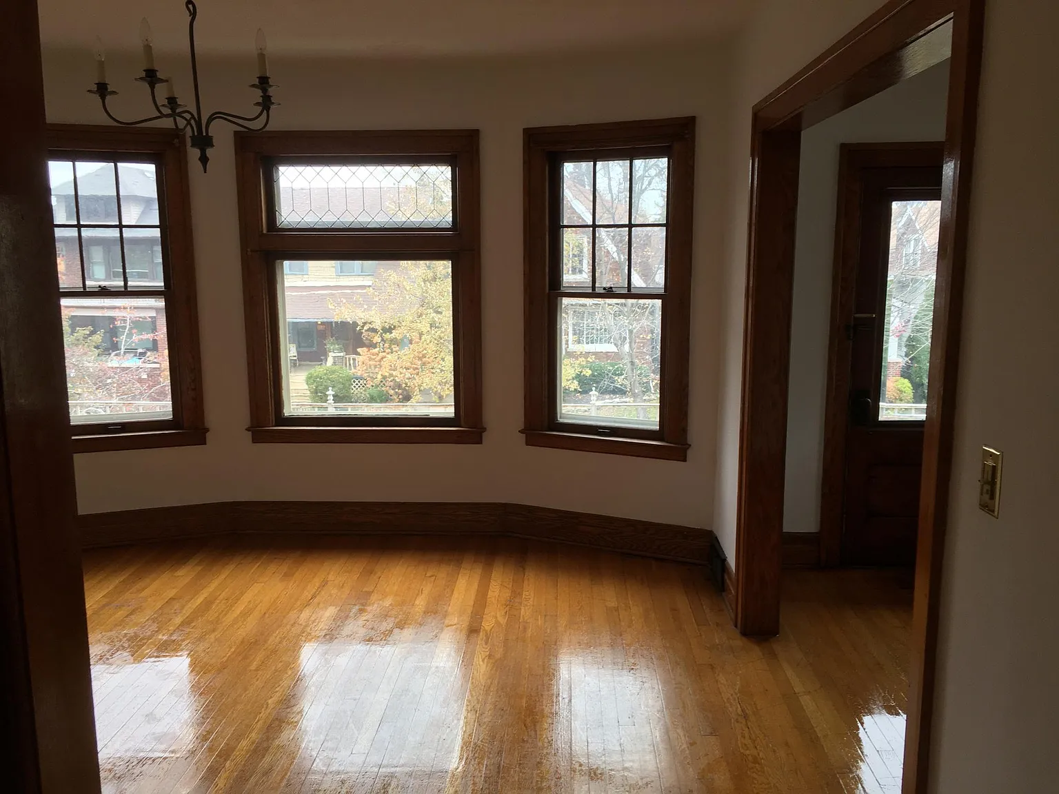 1151 Lakepointe Ave — Photo 3