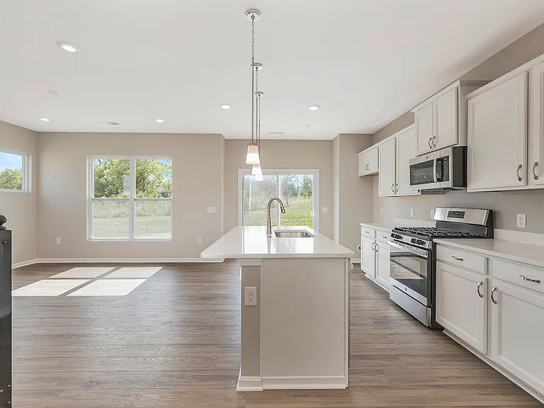 5589 Callaway Dr — Photo 9