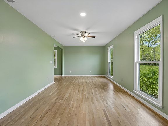 4th image of 771 Mount Pleasant Rd