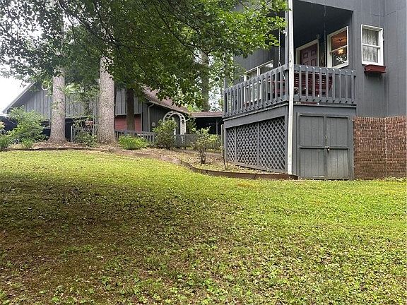 3rd image of 689 River Park Dr