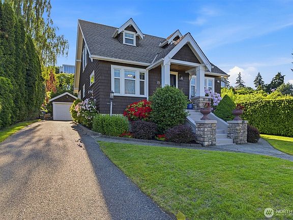 3rd image of 8118 Stinson Avenue