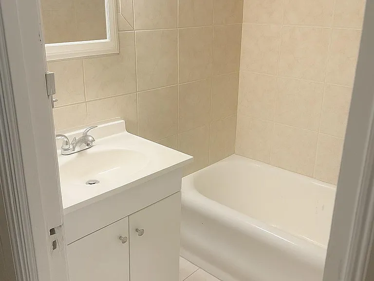1324 Locust St #528 — Photo 10