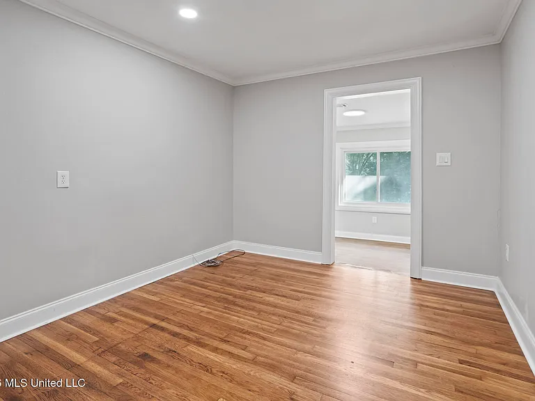 1112 Meadowbrook Rd — Photo 23