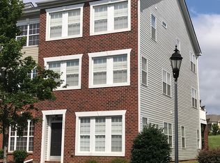 10004 Kings Parade Blvd, Charlotte, NC 28273