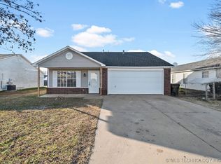 1925 Bristol Rd, Claremore, OK 74017