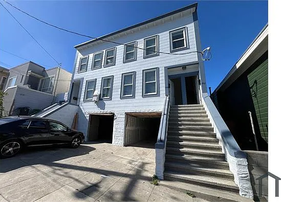 1561 Innes Ave — Photo 10