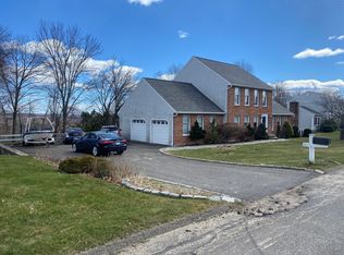 302 Neill Dr, Watertown, CT 06795