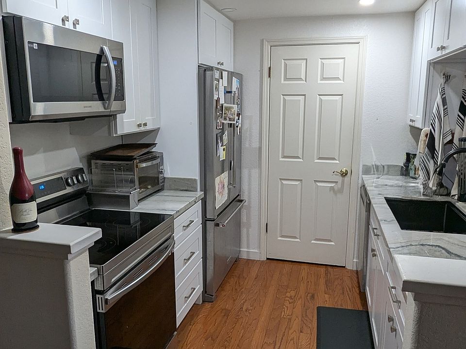 1st image of 970 Lake Isabella Way