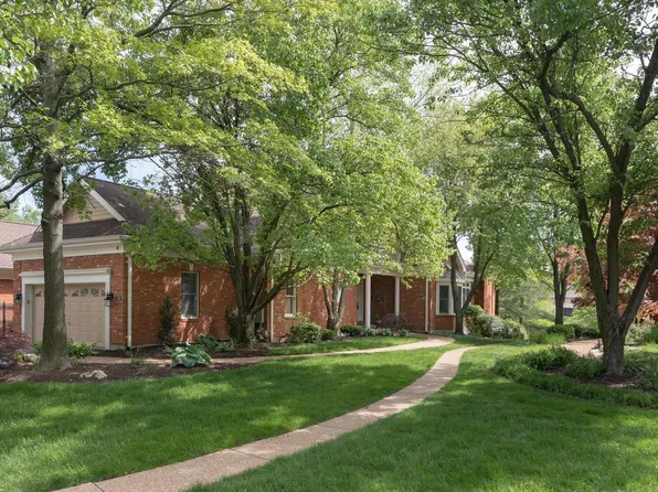 320 Carlyle Lake Dr, Saint Louis, MO 63141