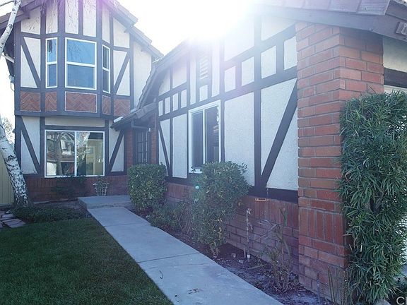 5th image of 26784 Pamela Dr