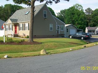 15933 Sandwave Rd, Chester, VA 23831