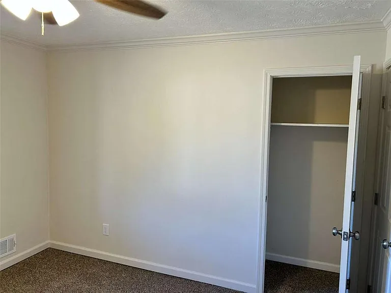 4642 Elmhurst Dr — Photo 20