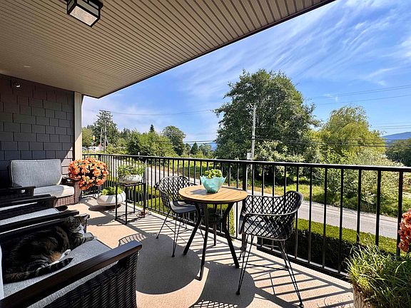 2nd image of 414 Gower Point Rd #202
