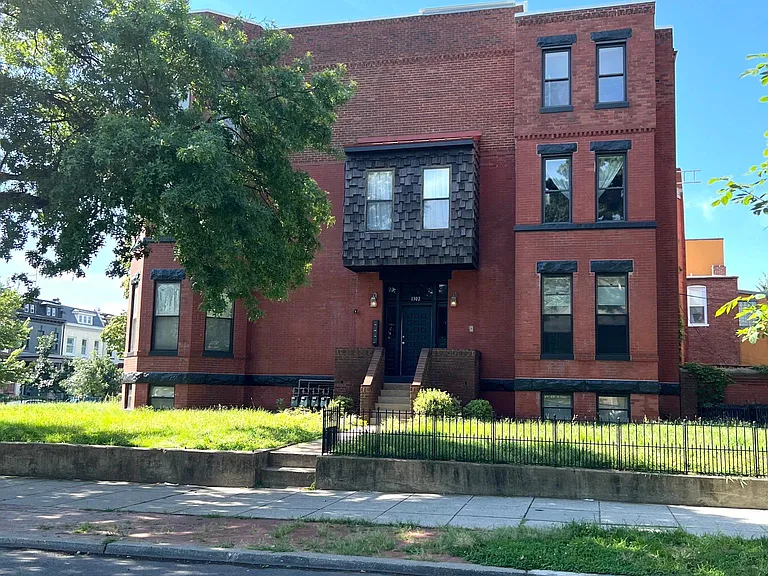 1302 Irving St NW #102 — Photo 2