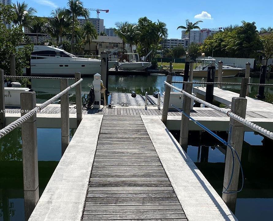 1st image of 16400 Collins Ave
