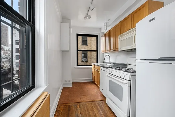 Sold by Corcoran | media 3