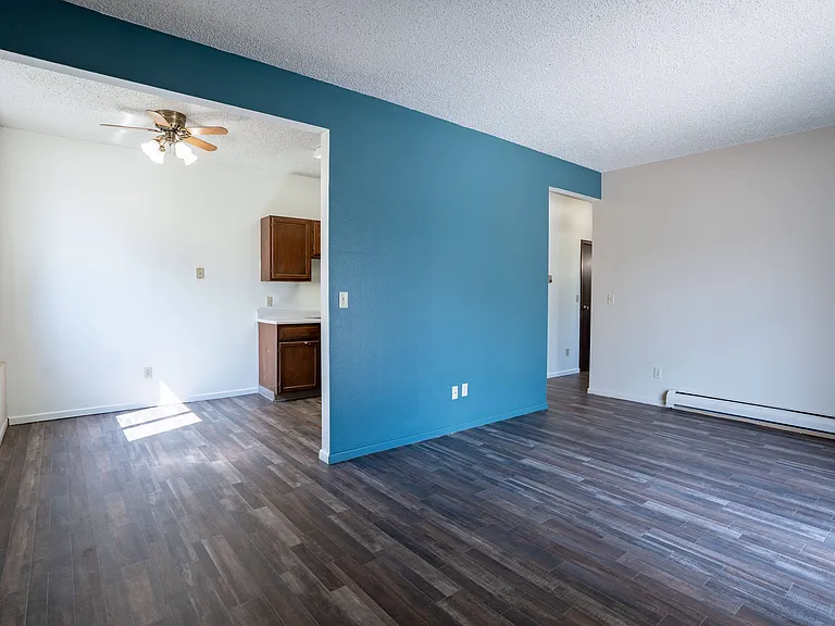Bismarck, ND Belmont Apartments | 11A | Living