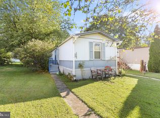16904 Springlake Ct, Hagerstown, MD 21740