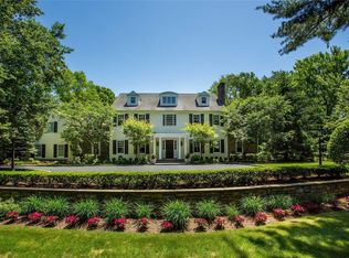 475 Split Rock Rd, Syosset, NY 11791