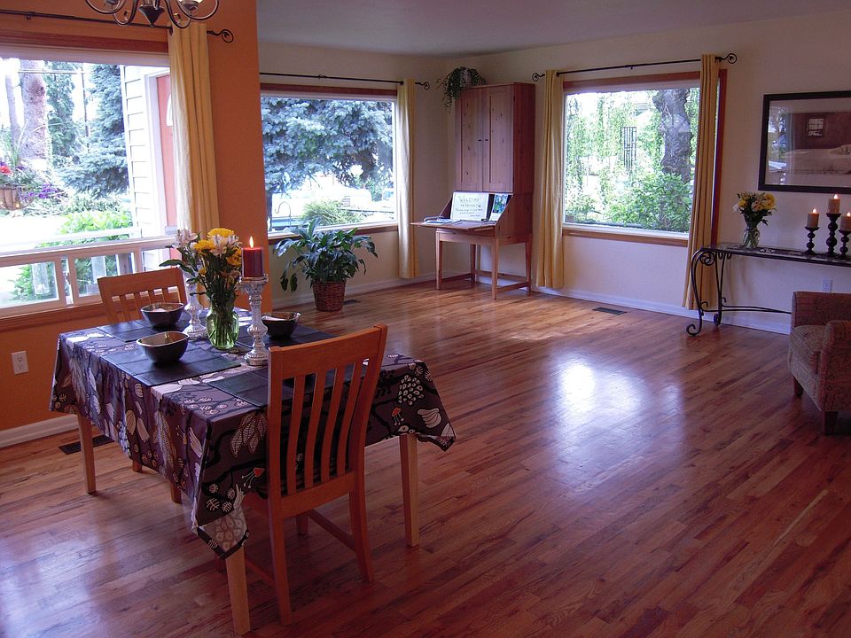 1st image of 1208 8th Ave NW
