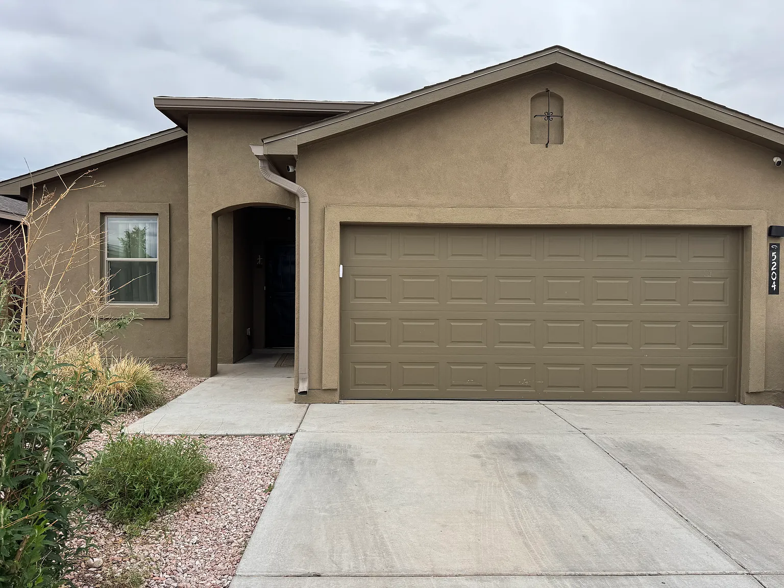 4 bed, 1703 sqft, $3,100 — Photo 2