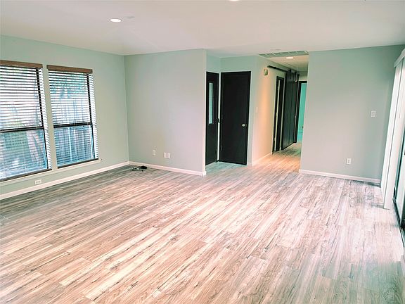 5th image of 3038 Modella Ave