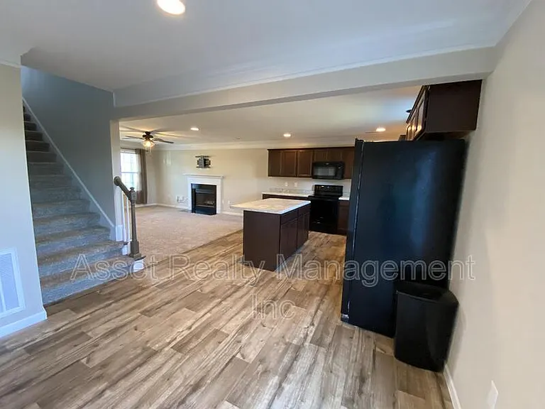 1116 Cloud View Dr — Photo 6
