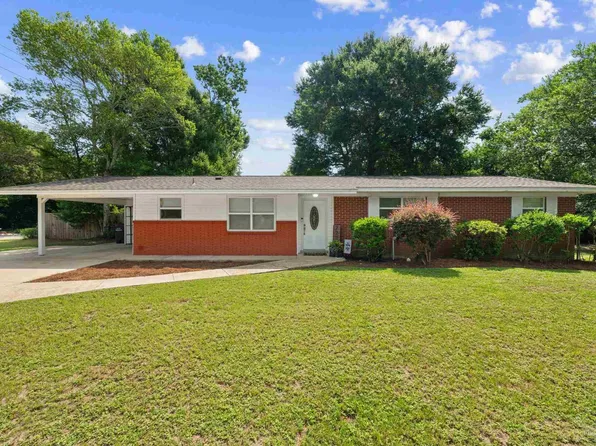 7220 Schwab Dr, Pensacola, FL 32504