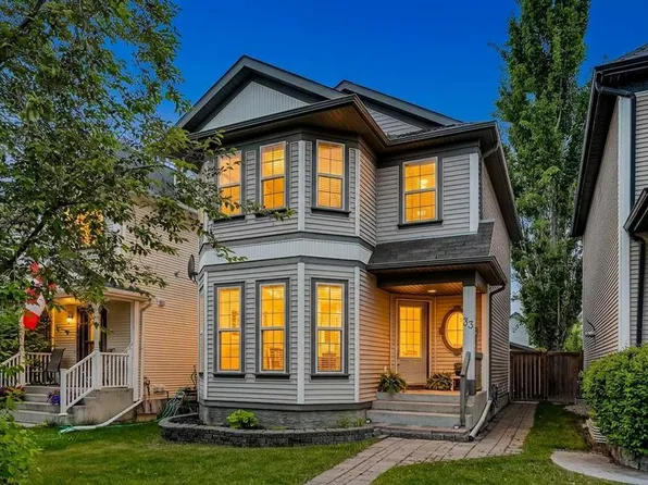 33 E Prestwick Rise SE, Calgary, AB T2Z 4A6