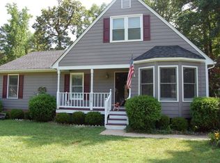 6916 Fox Dr, Prince George, VA 23875