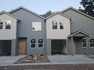 3194 NW Division St, Gresham, OR 97030